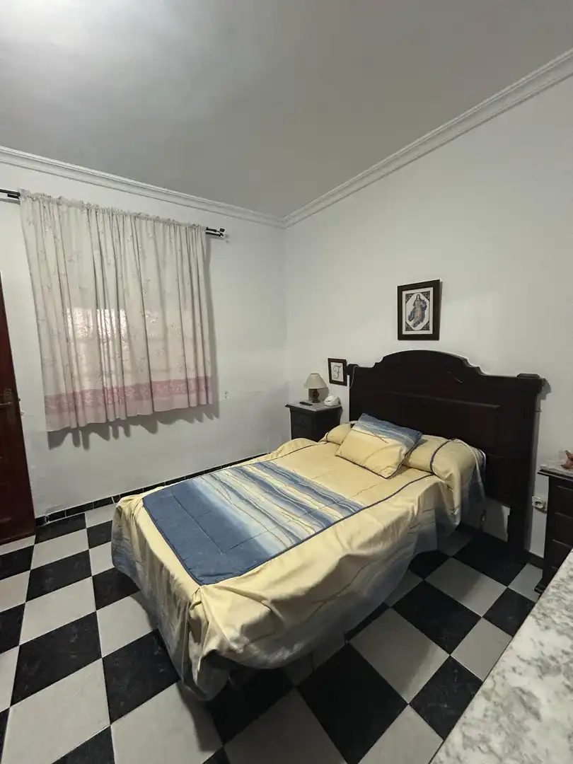 Bedroom of Houses for sale in Utrera
