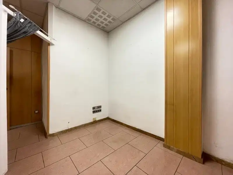Local comercial en venda a Centre, imagen 15