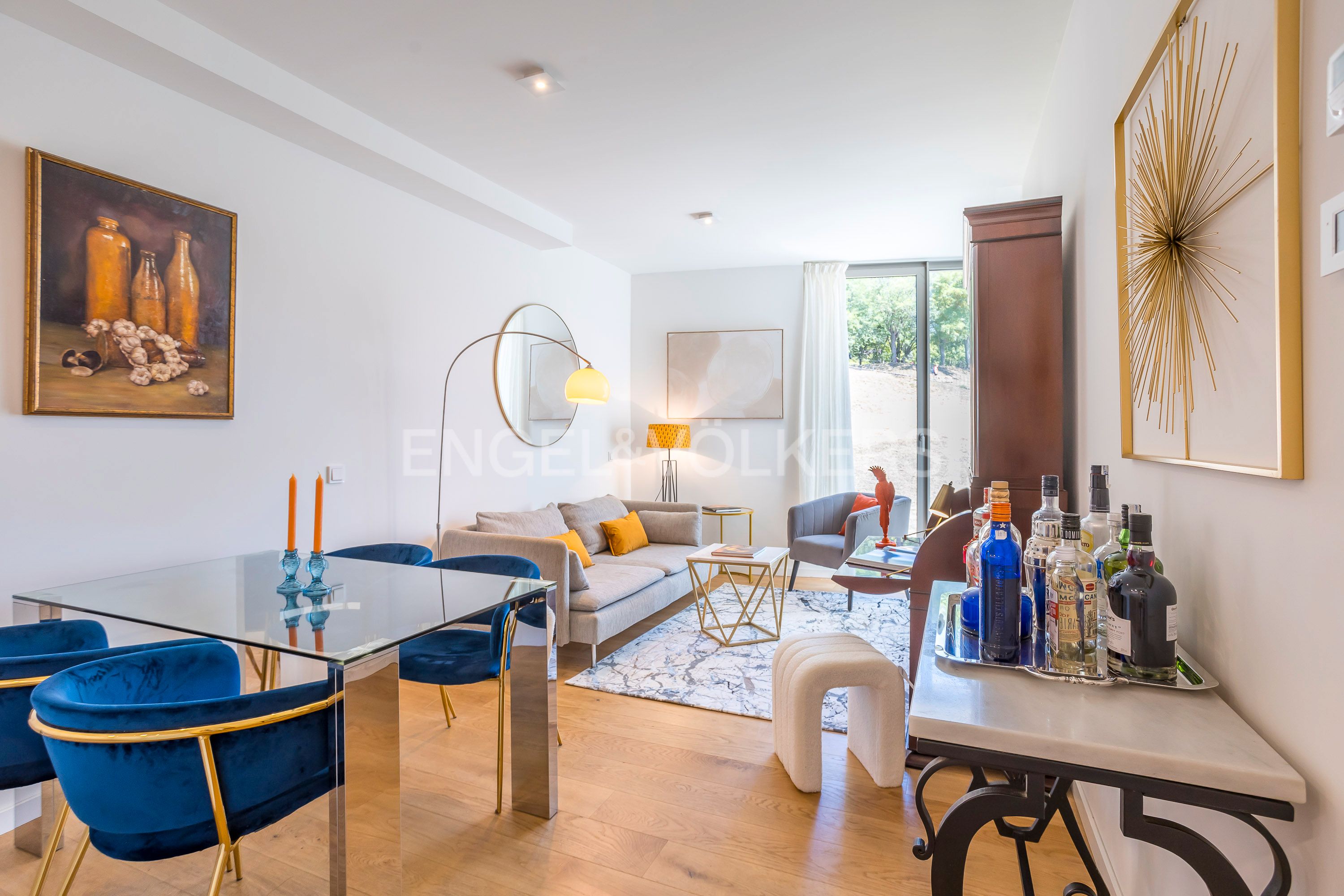 Sala d'estar de Apartament de lloguer en  Madrid Capital amb Aire condicionat, Calefacció i Piscina