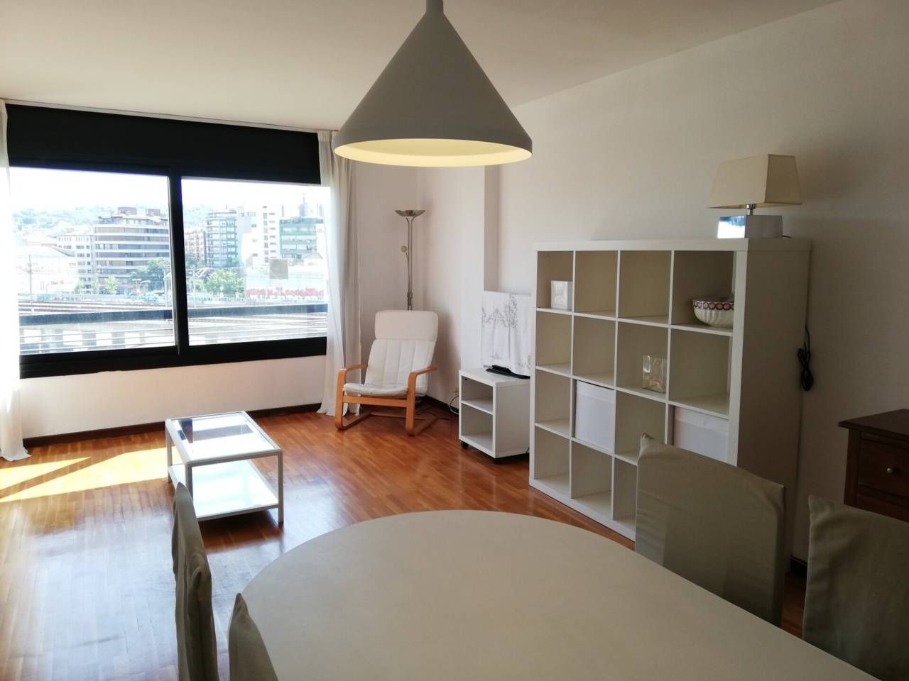Living room of Flat to rent in Girona Capital  with Air Conditioner, Heating and Parquet flooring