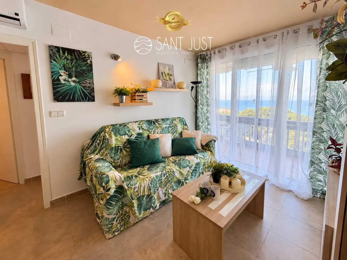 Apartment with pool for sale in Carrer de la Punta del Cavall 29