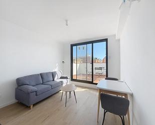 Sala d'estar de Àtic de lloguer en  Barcelona Capital amb Aire condicionat, Calefacció i Terrassa