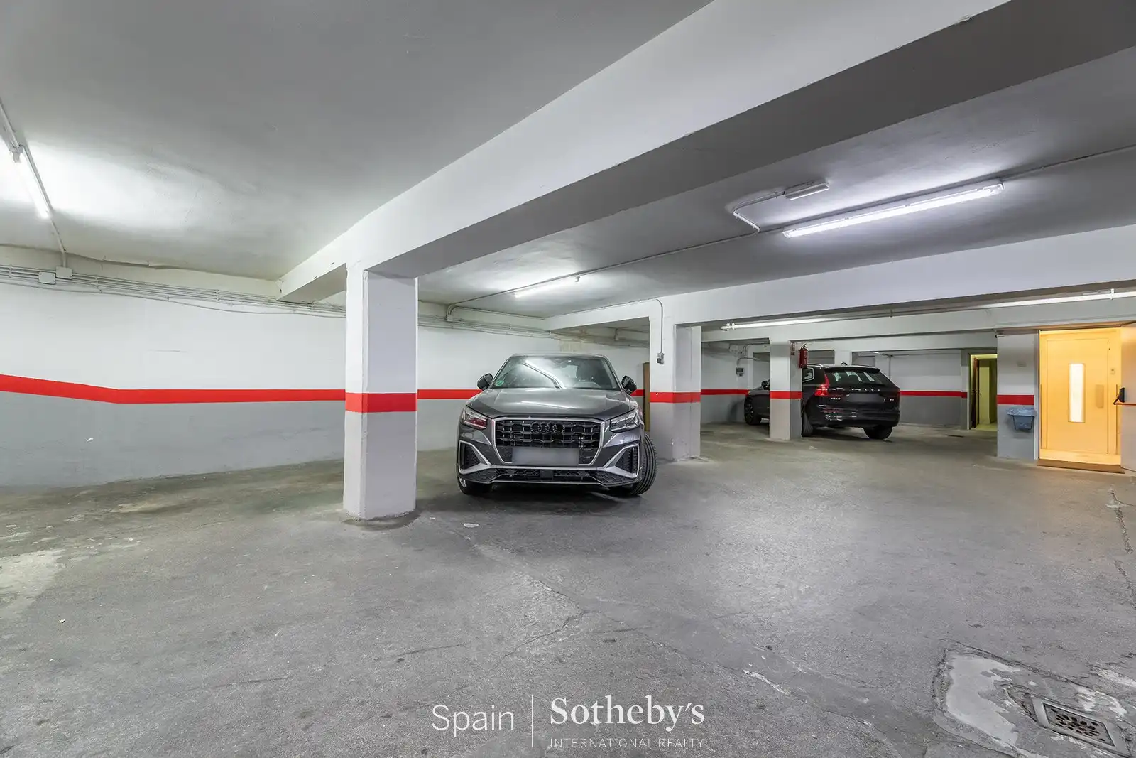 Aparcament de Àtic en venda en Madrid amb Aire condicionat, Calefacció i Jardí privat
