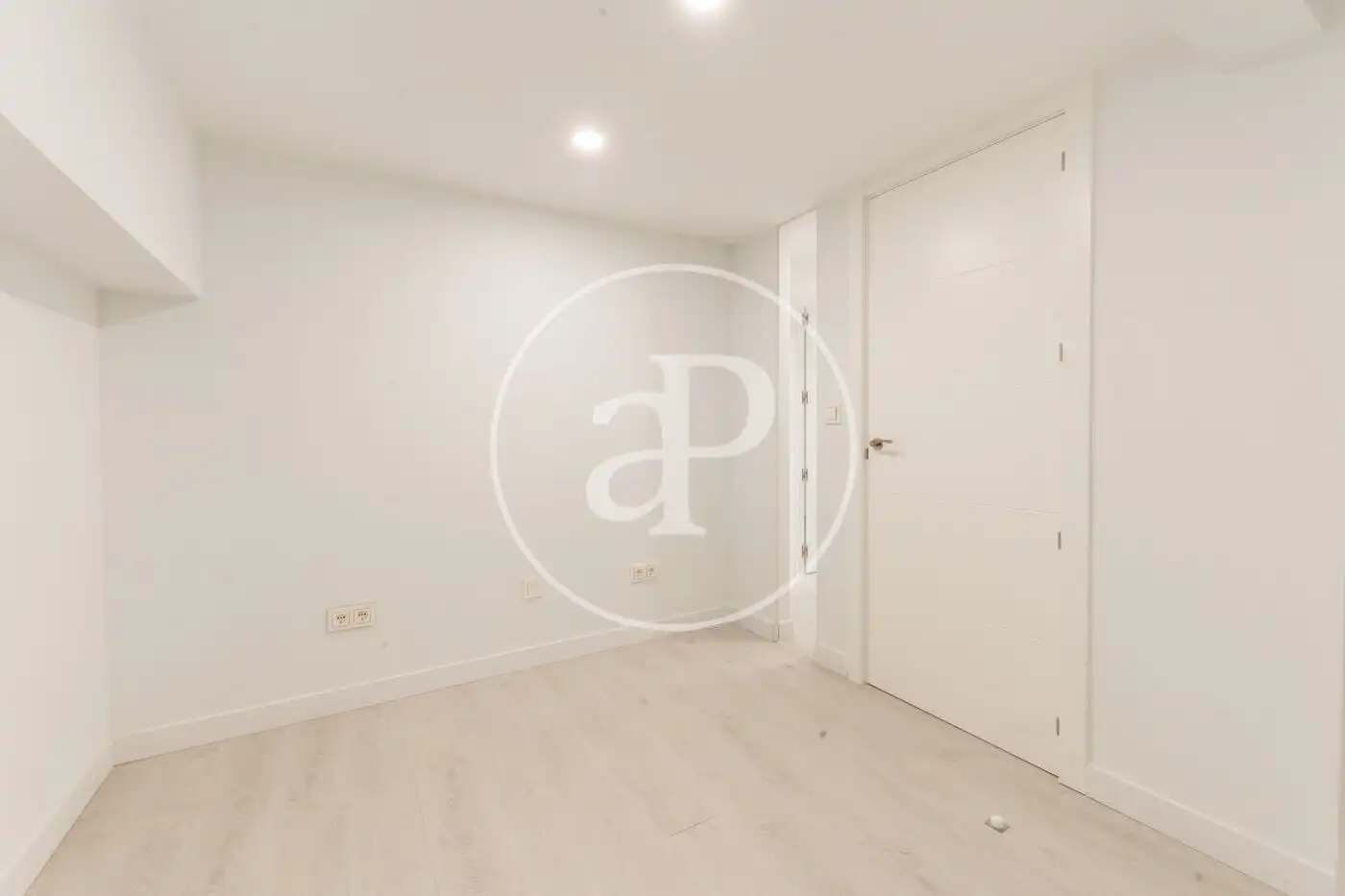 Piso en venta en Madrid con Aire acondicionado, Calefacción y Piscina comunitaria