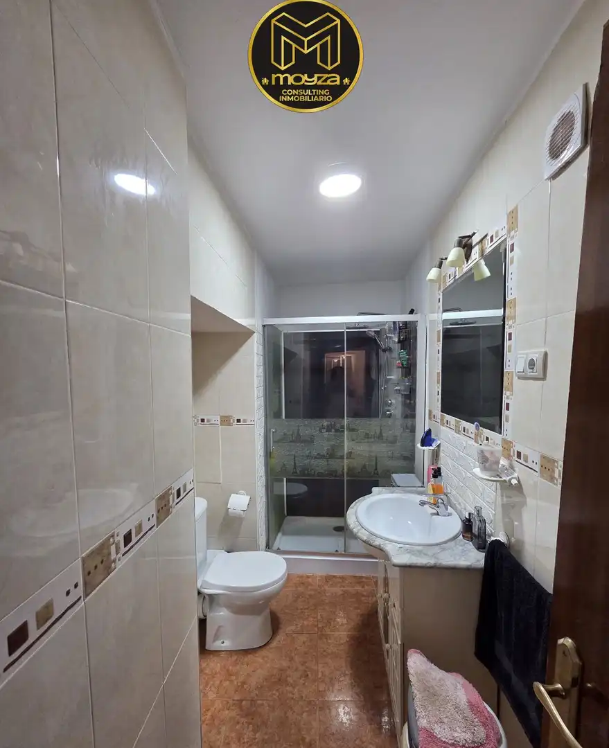 Bany de Casa o xalet en venda en Jaén amb Aire condicionat i Terrassa