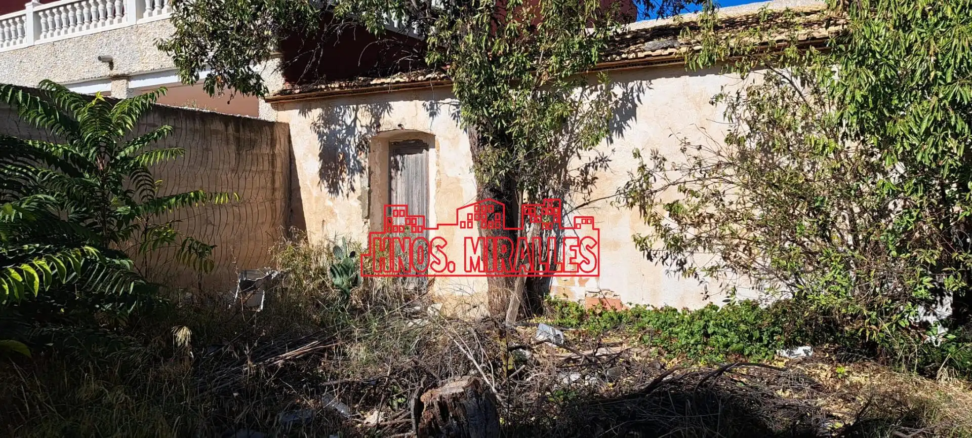 Commercial properties for sale in Hondón de las Nieves / El Fondó de les Neus