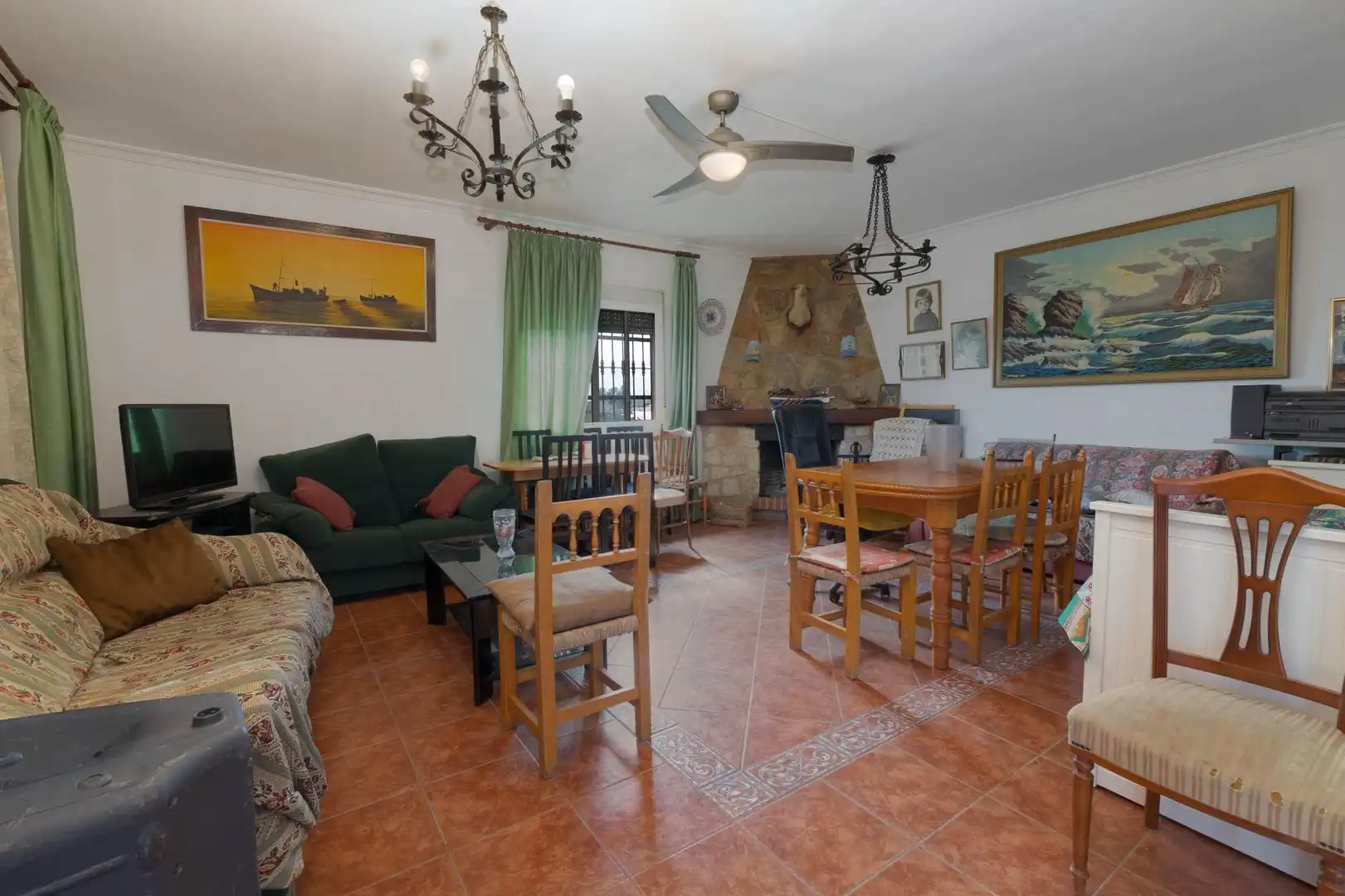 Sala de estar de Finca rústica en venta en Mijas con Aire acondicionado, Jardín privado y Terraza