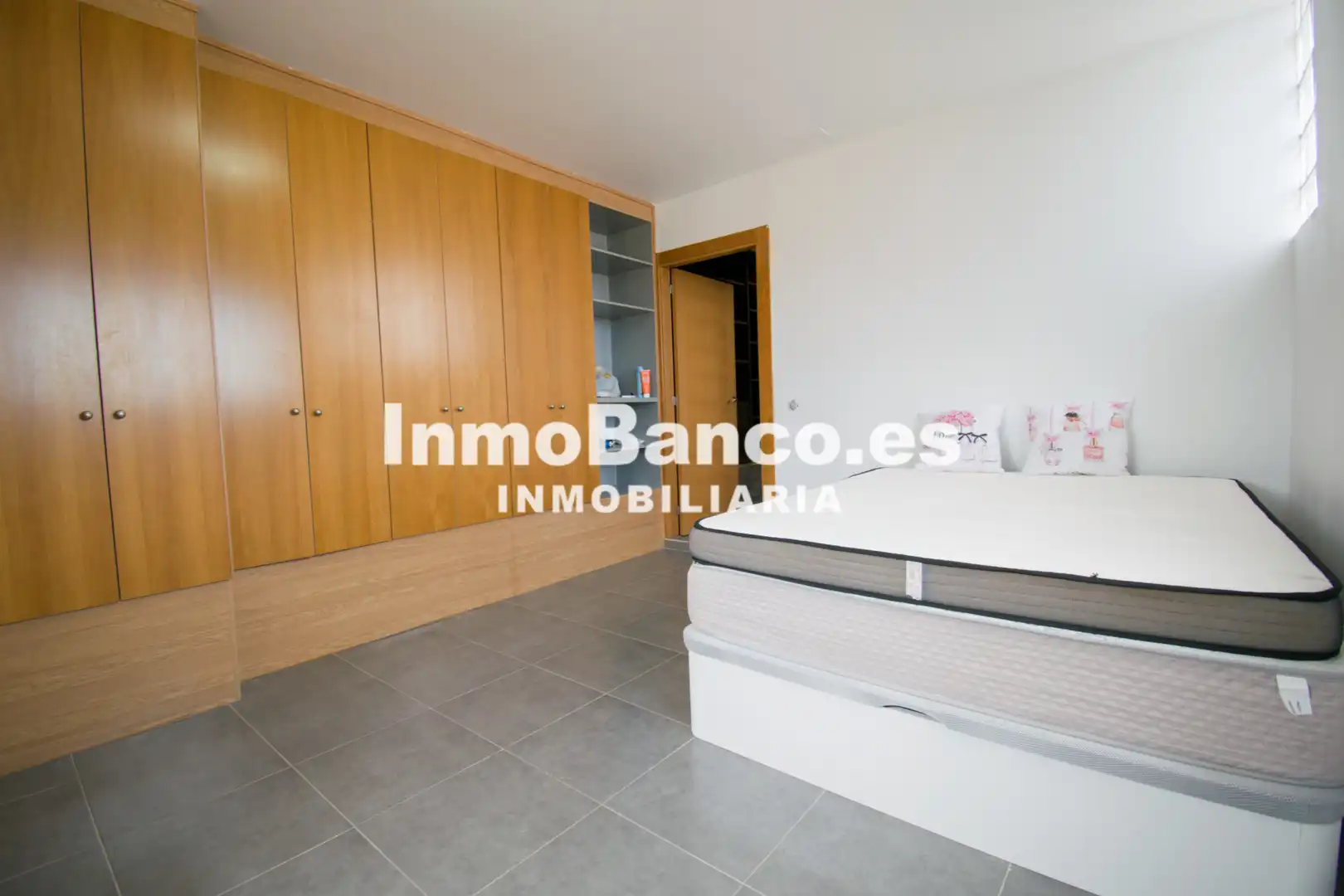 Casa o chalet en venta en Chiva con Jardín privado, Parquet y Terraza