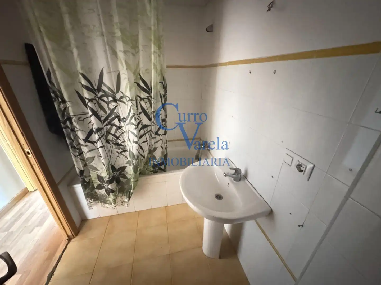 Baño de Piso en venta en Dos Hermanas con Aire acondicionado