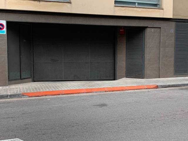 Garaje en Alquiler en Carrer d'Ustrell en Hostafrancs