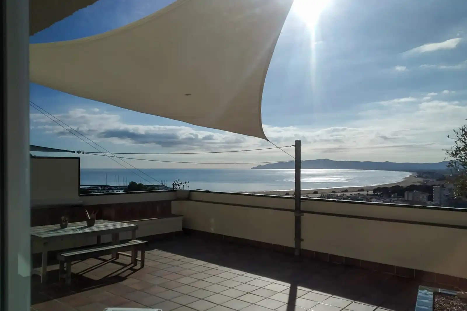Casa con terraza en venta en Carrer Escoles, imagen 3