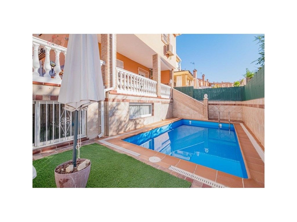 Swimming pool of Single-family semi-detached for sale in Jun  with Private garden, Terrace and Swimming Pool