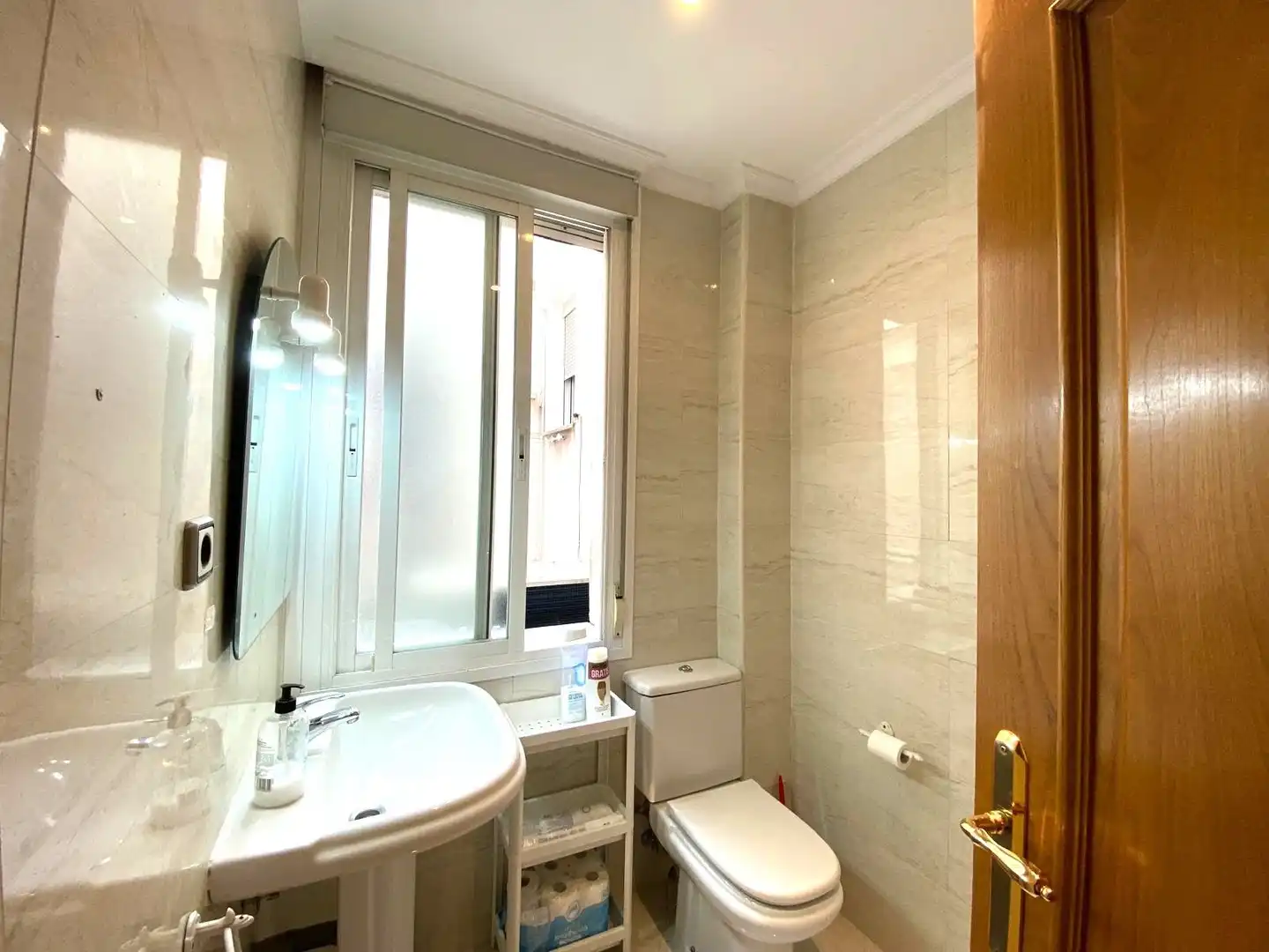 Baño de Piso de alquiler en Madrid con Aire acondicionado, Calefacción y Balcón