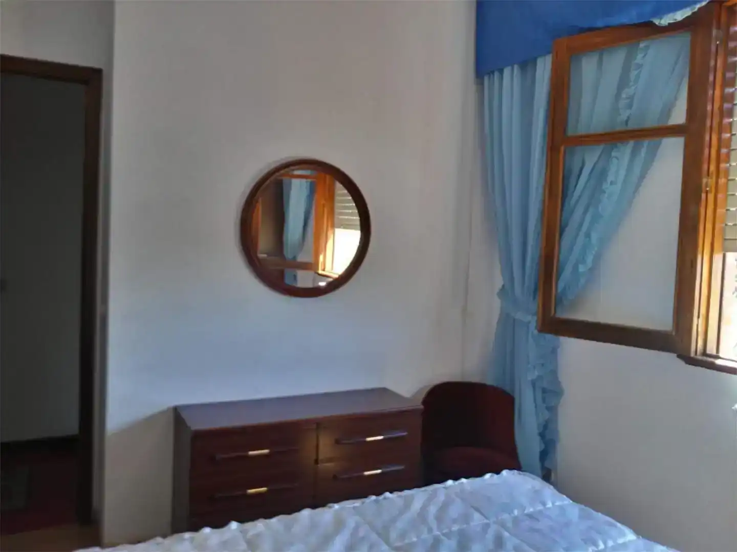 Dormitori de Casa o xalet en venda en Pontevedra Capital  amb Balcó