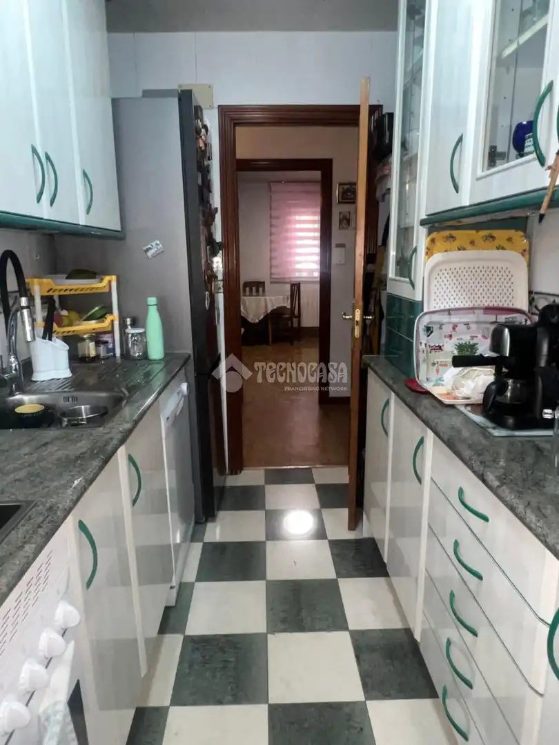 Cuina de Pis en venda en Madrid amb Calefacció i Parquet