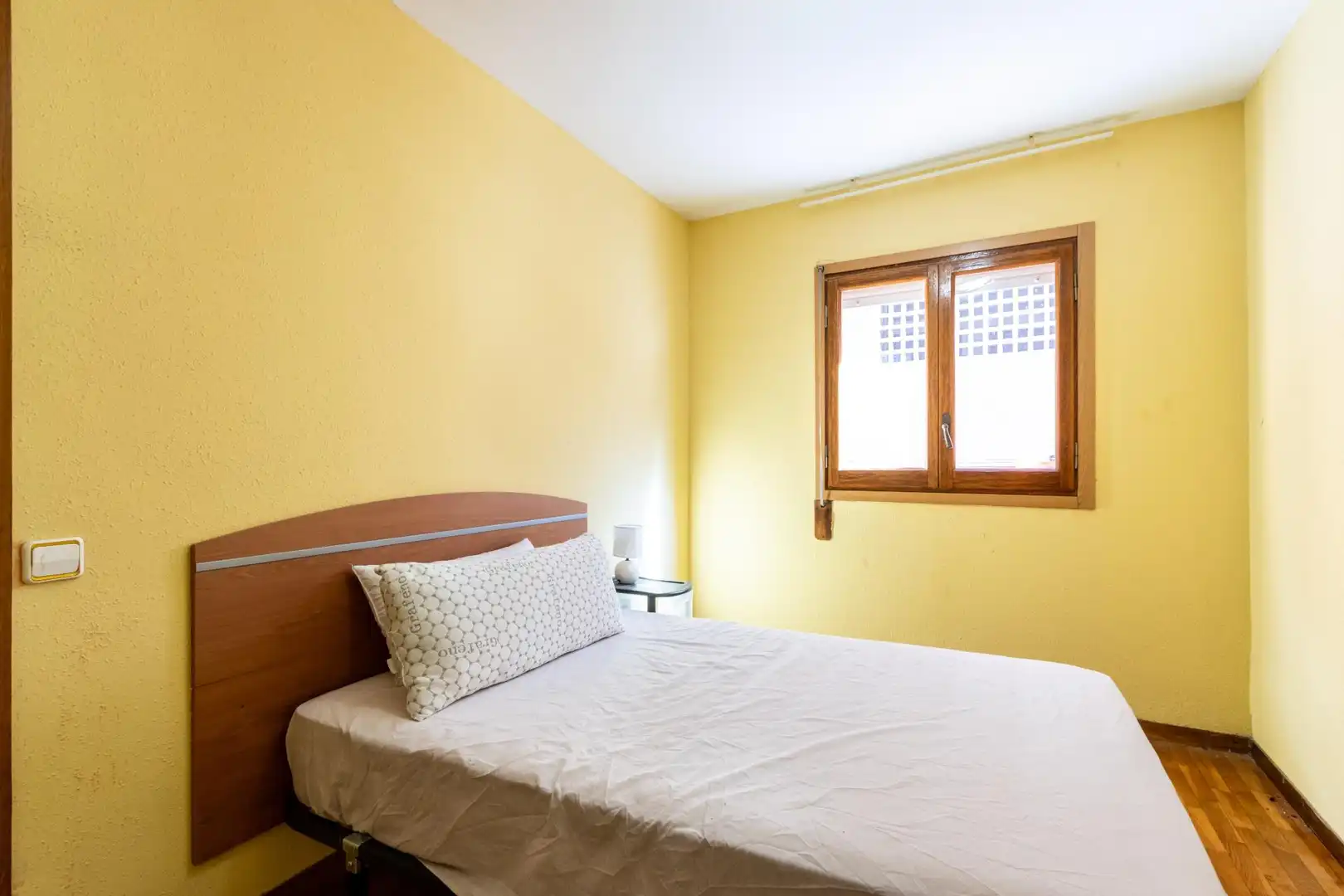 Habitación de Piso en venta en Barcelona con Amueblado