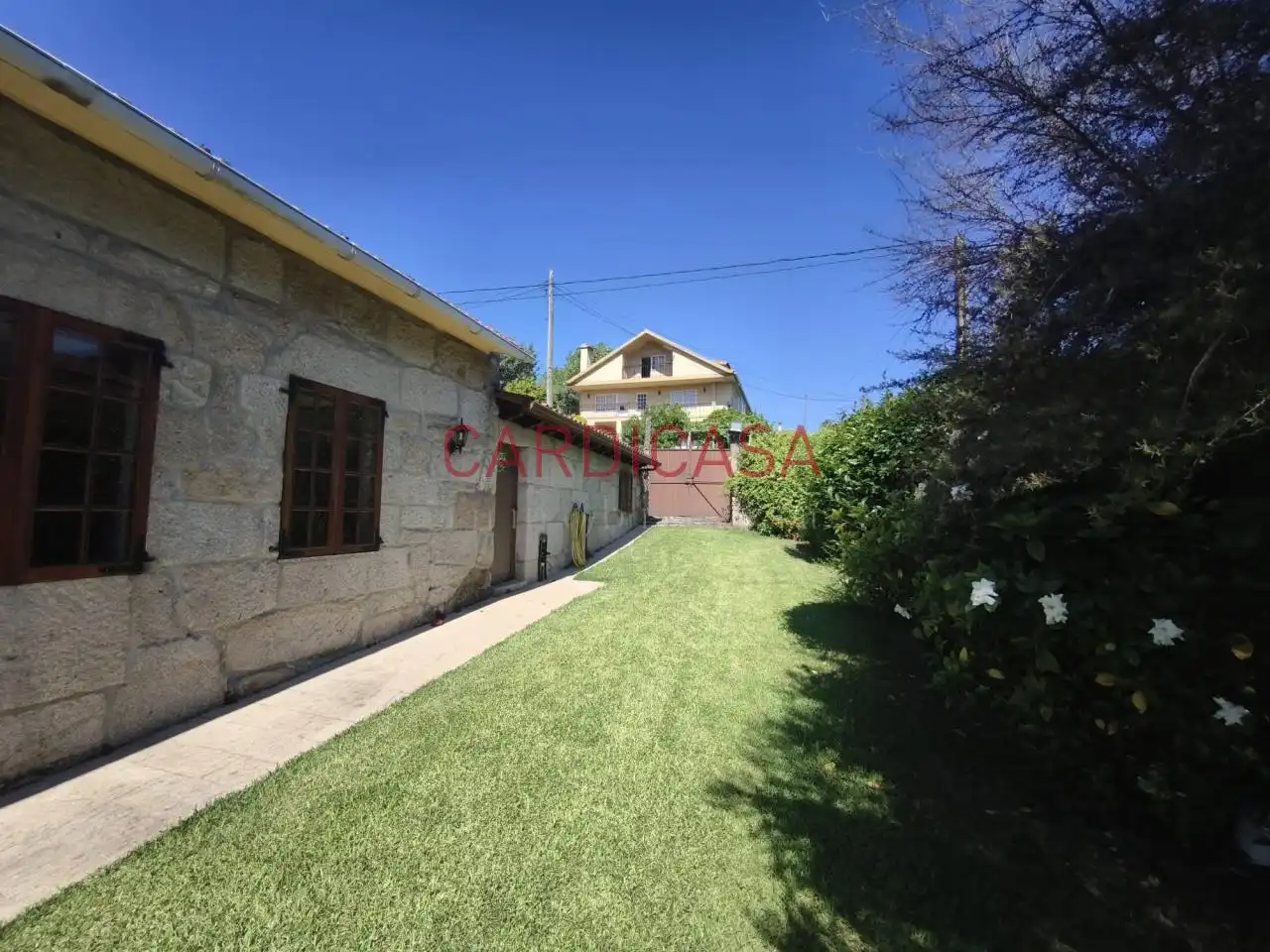 Vista exterior de Casa o xalet en venda en Mondariz amb Calefacció, Jardí privat i Terrassa