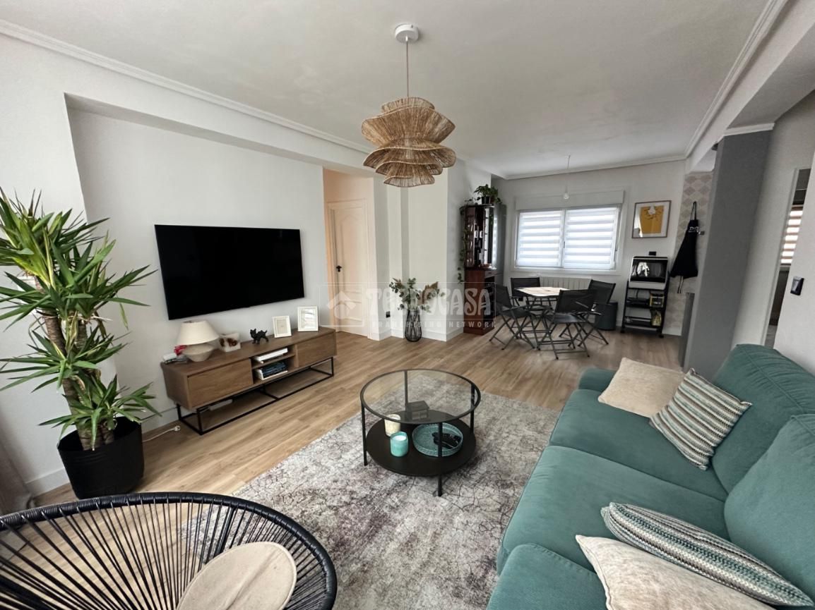 Living room of Flat for sale in Valladolid Capital