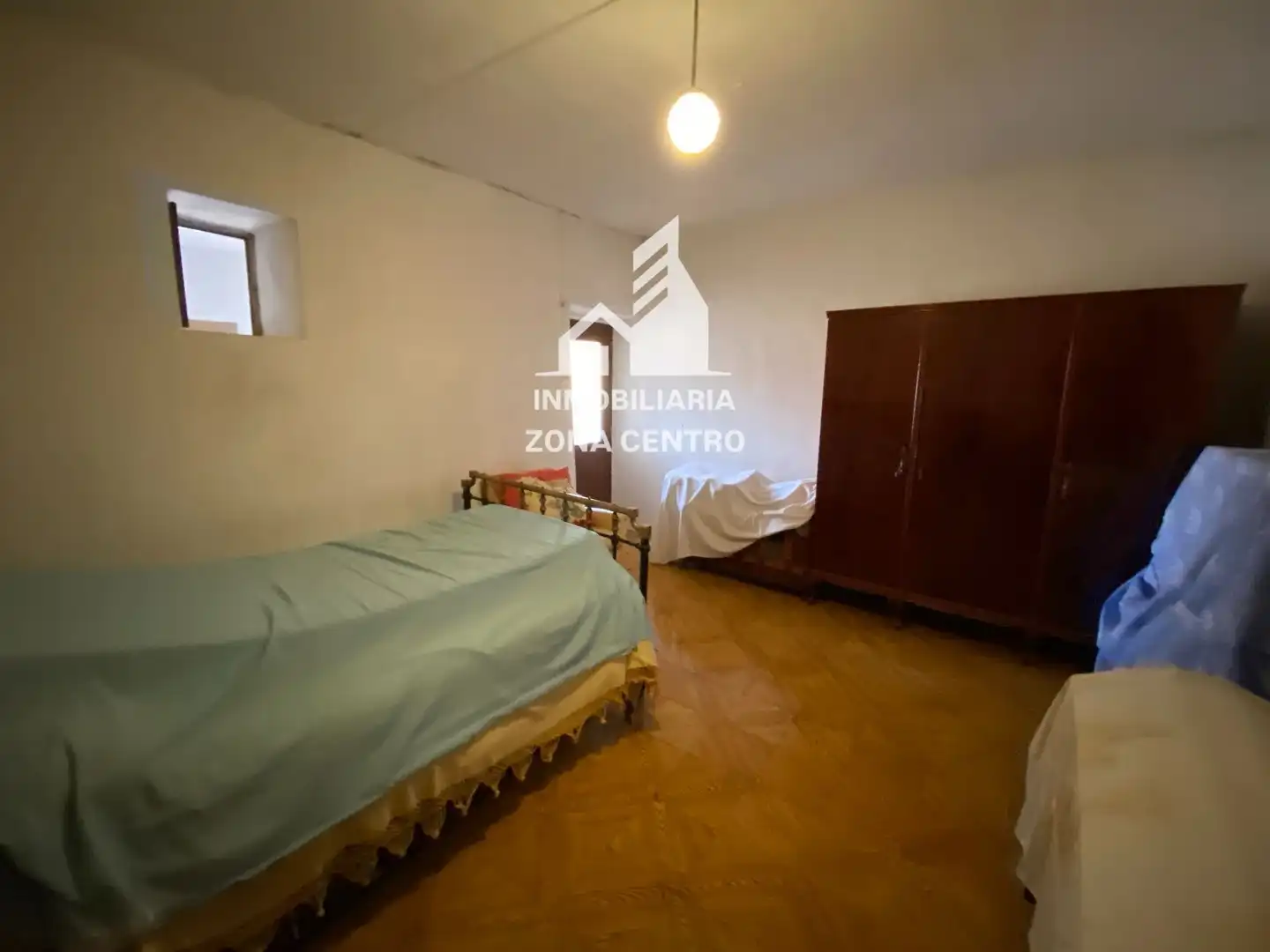 Casa adosada en venta en Baltanás con Calefacción, Jardín privado y Amueblado