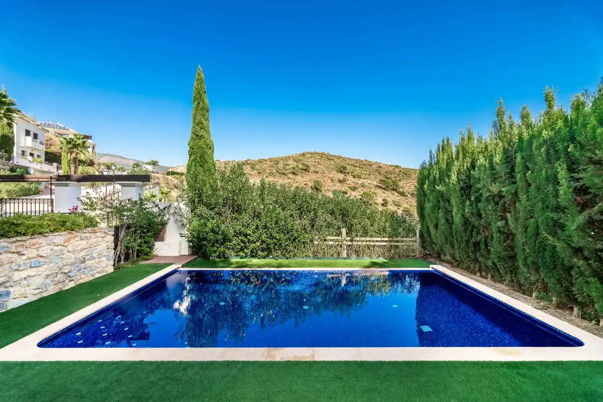 Chalet con piscina en venta en Calle Aixa 1H, imagen 5