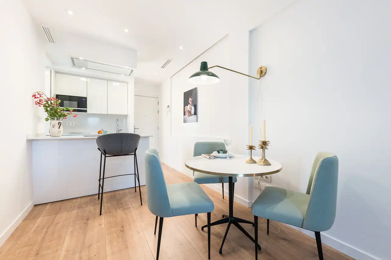 Flat with terrace to rent in Les Corts, imagen 5