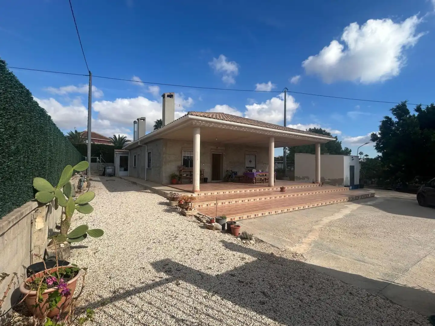 Casa rústica amb piscina en venda a Crevillent