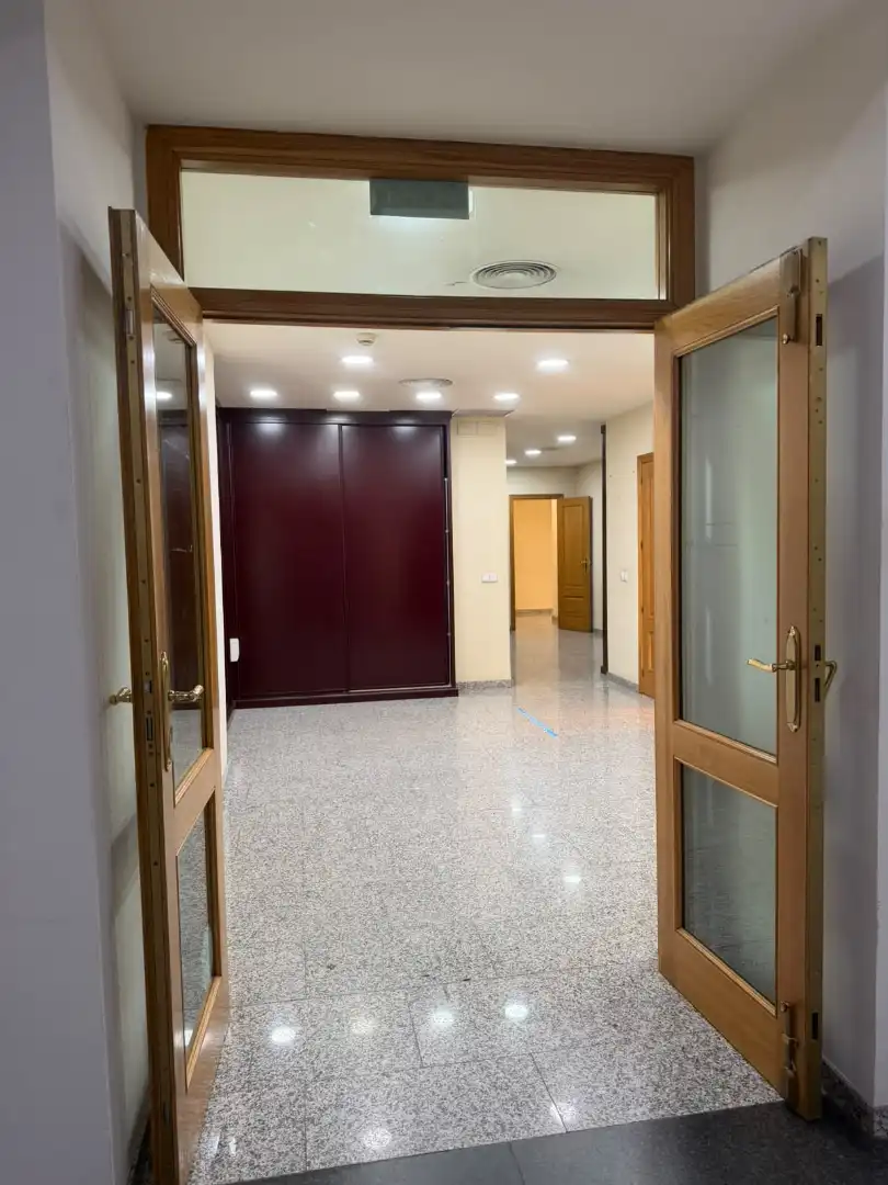 Oficina de alquiler en Sureste