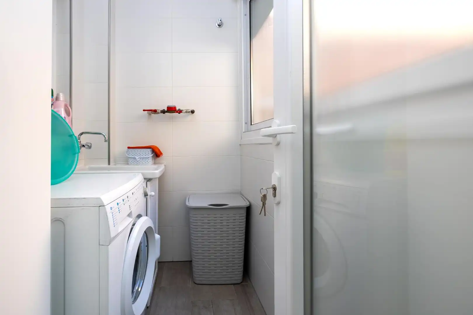 Badezimmer von Dachboden zum Verkauf in Granada mit Terrasse