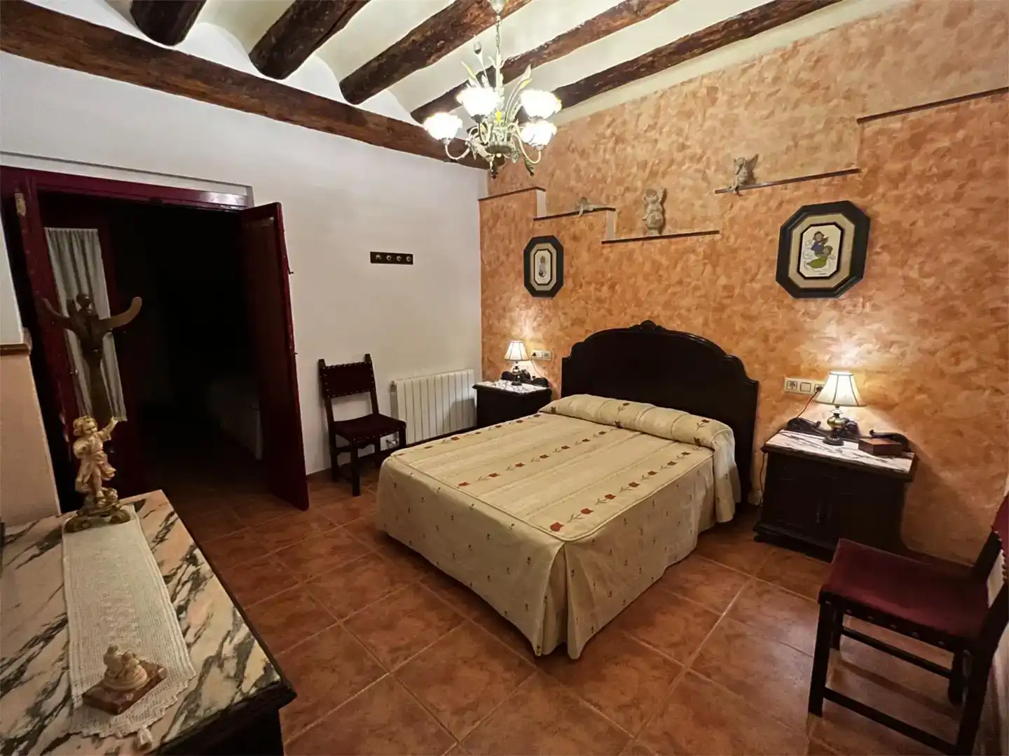 Habitación de Piso en venta en Bedmar y Garcíez con Jardín privado, Trastero y Amueblado