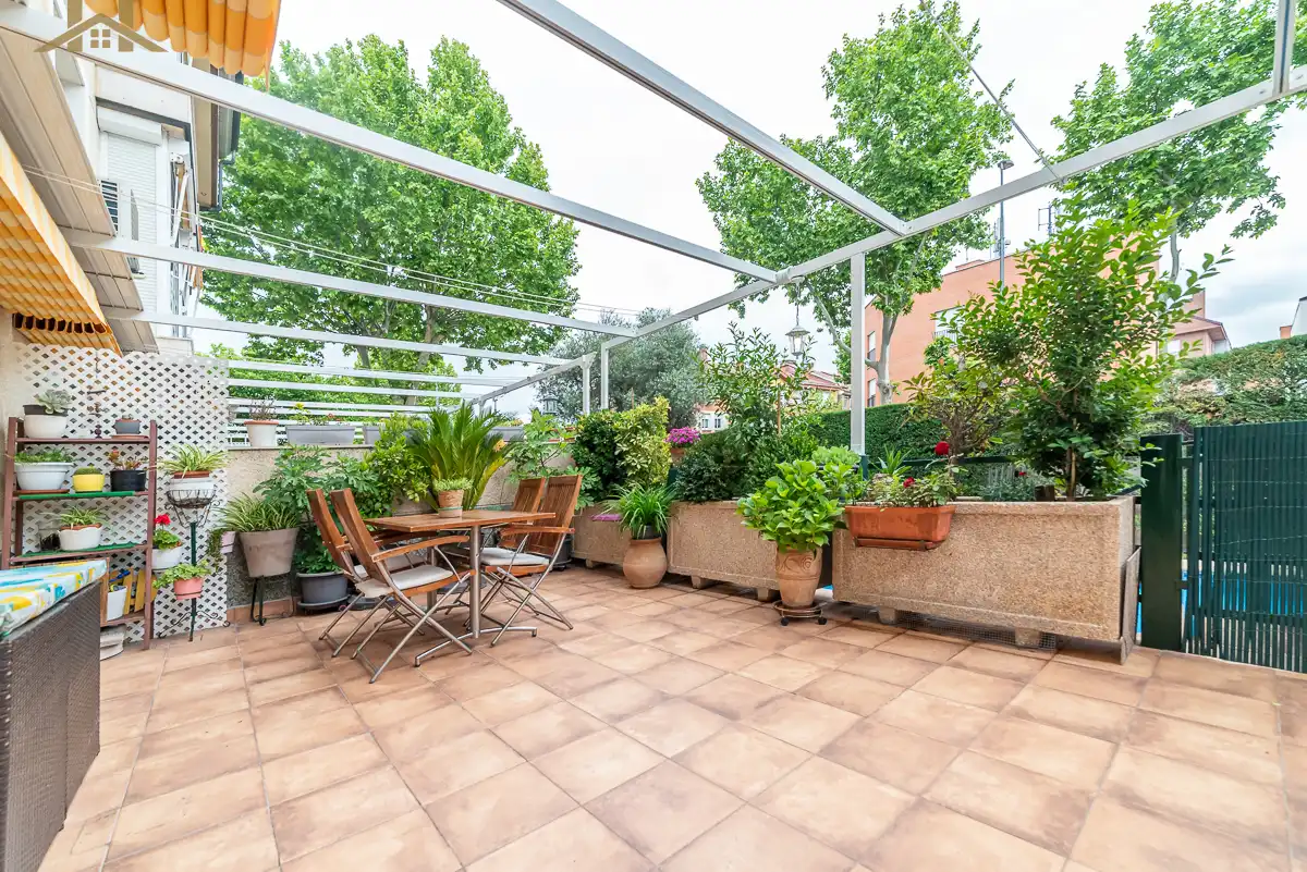 Terrassa de Pis en venda en Villanueva del Pardillo amb Calefacció, Jardí privat i Parquet