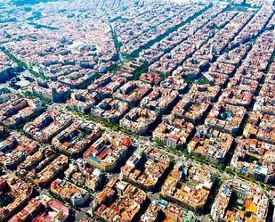 Vista exterior de Edifici en venda en  Barcelona Capital