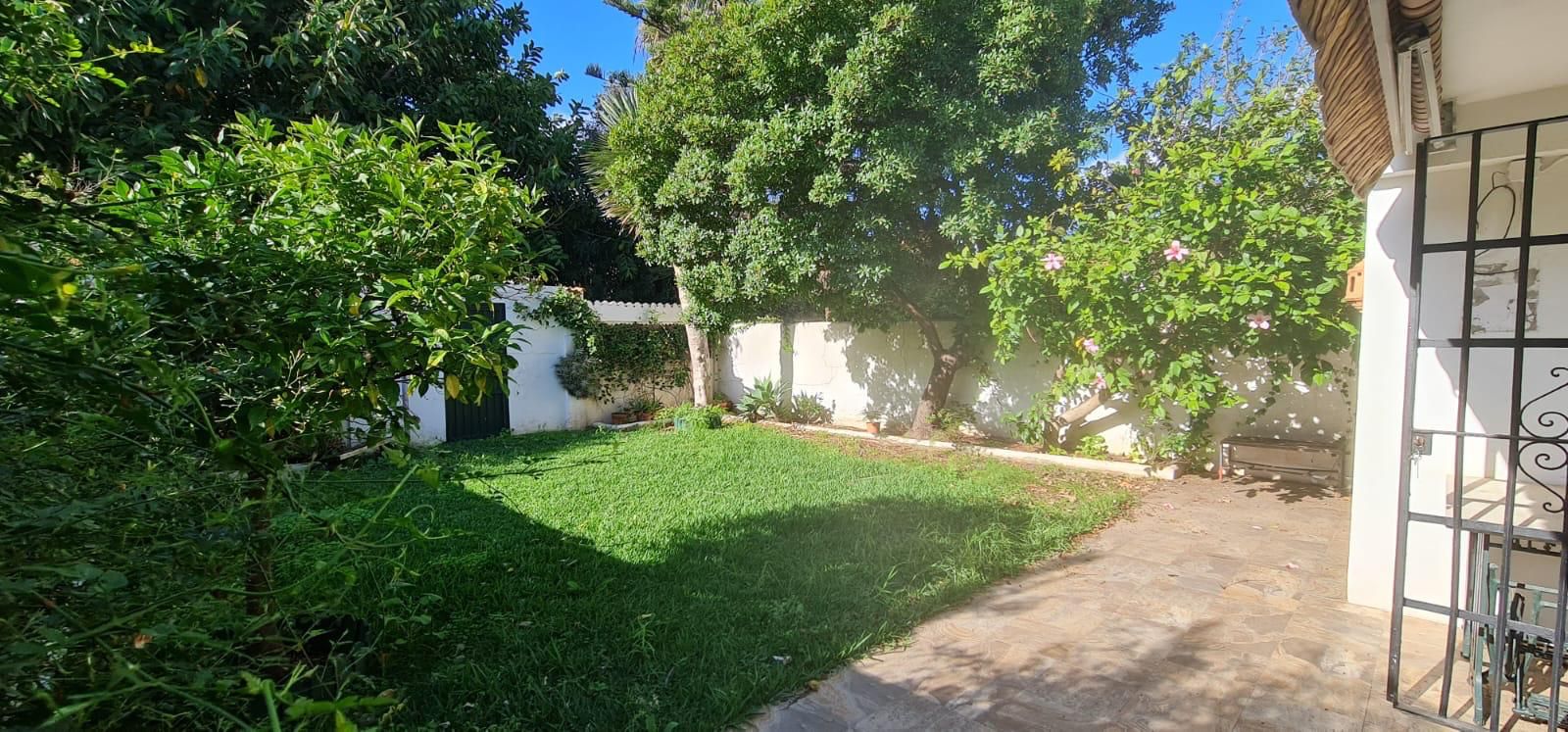 Jardín de Casa adosada en venta en Algeciras con Aire acondicionado, Jardín privado y Terraza