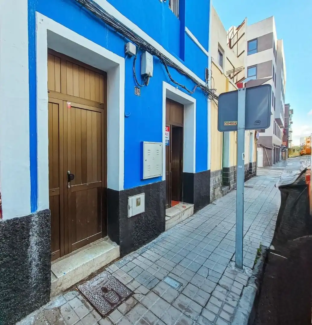 Vista exterior de Casa o xalet en venda en Las Palmas de Gran Canaria amb Terrassa