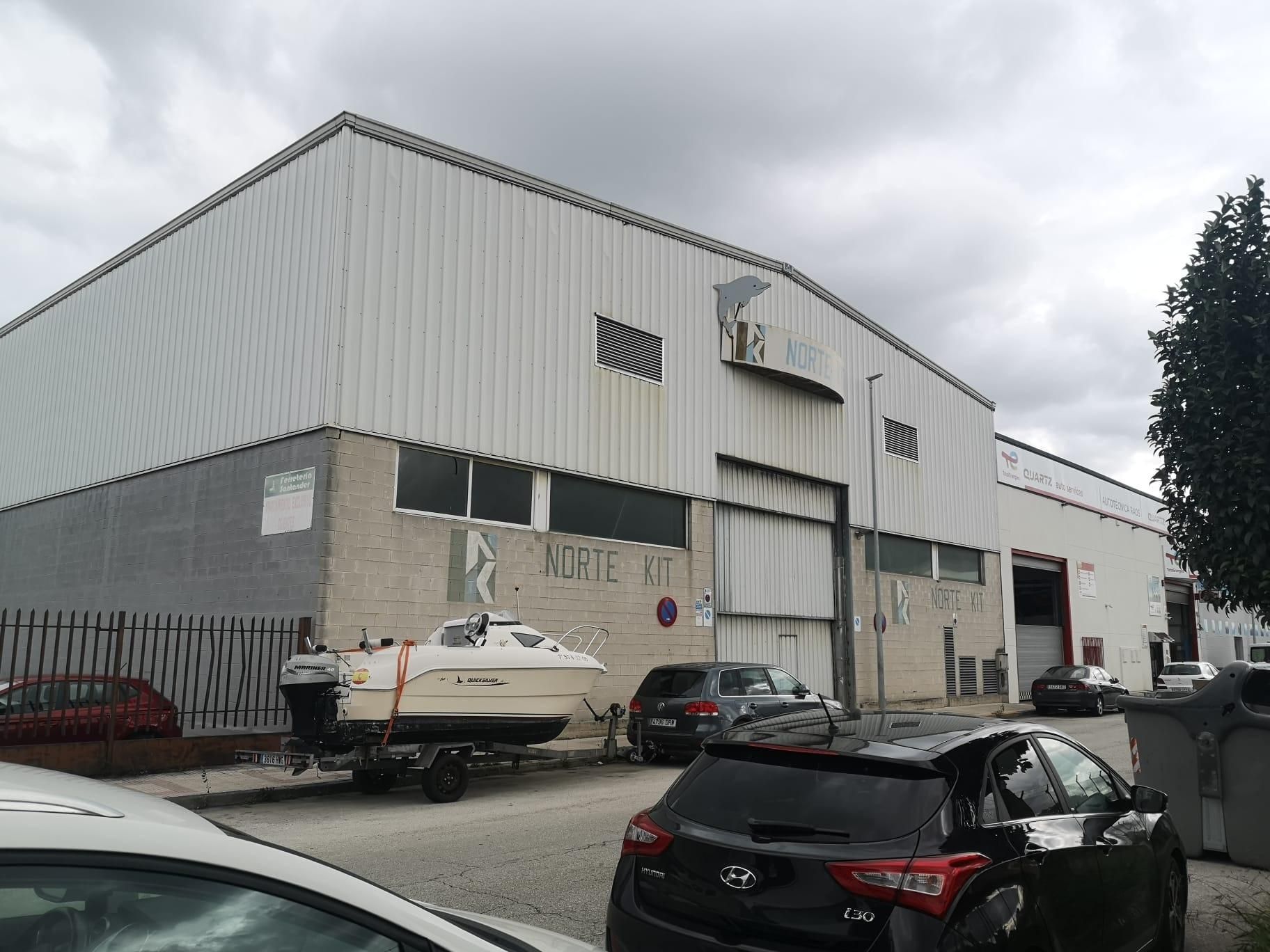 Vista exterior de Nau industrial de lloguer en Camargo