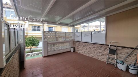 Foto 3 de Casa adosada de alquiler en De Antonio Domínguez, Playa de las Américas, Arona