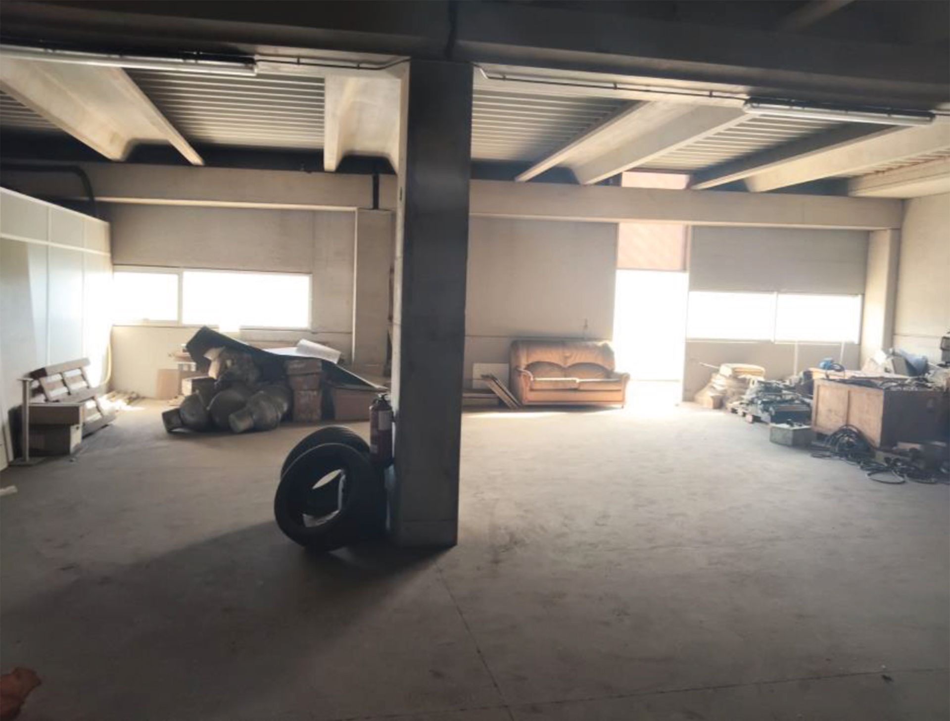 Nau industrial de lloguer en Montornès del Vallès amb Calefacció i Alarma