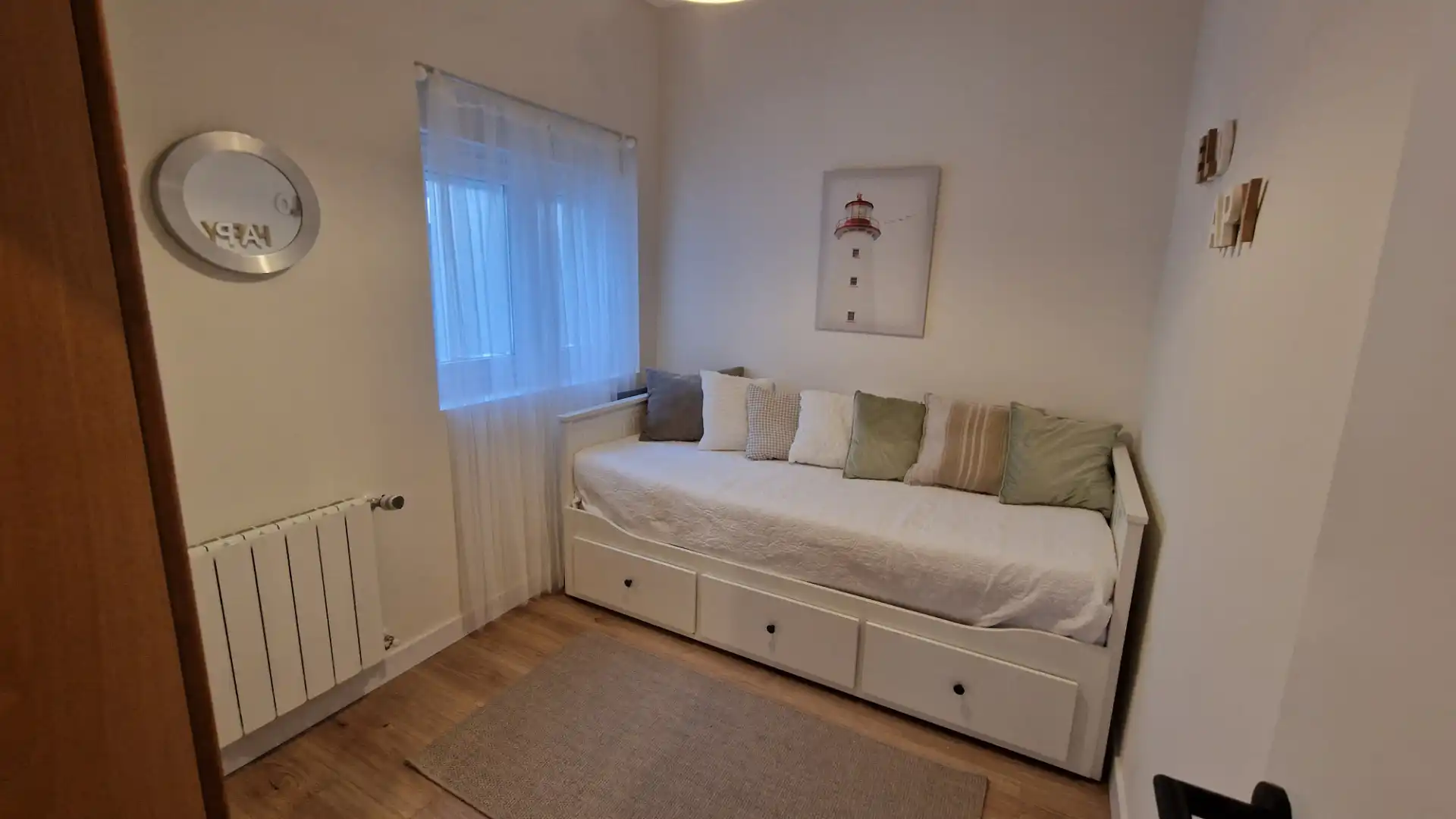 Habitación de Piso de alquiler en Castro-Urdiales con Calefacción, Amueblado y Balcón