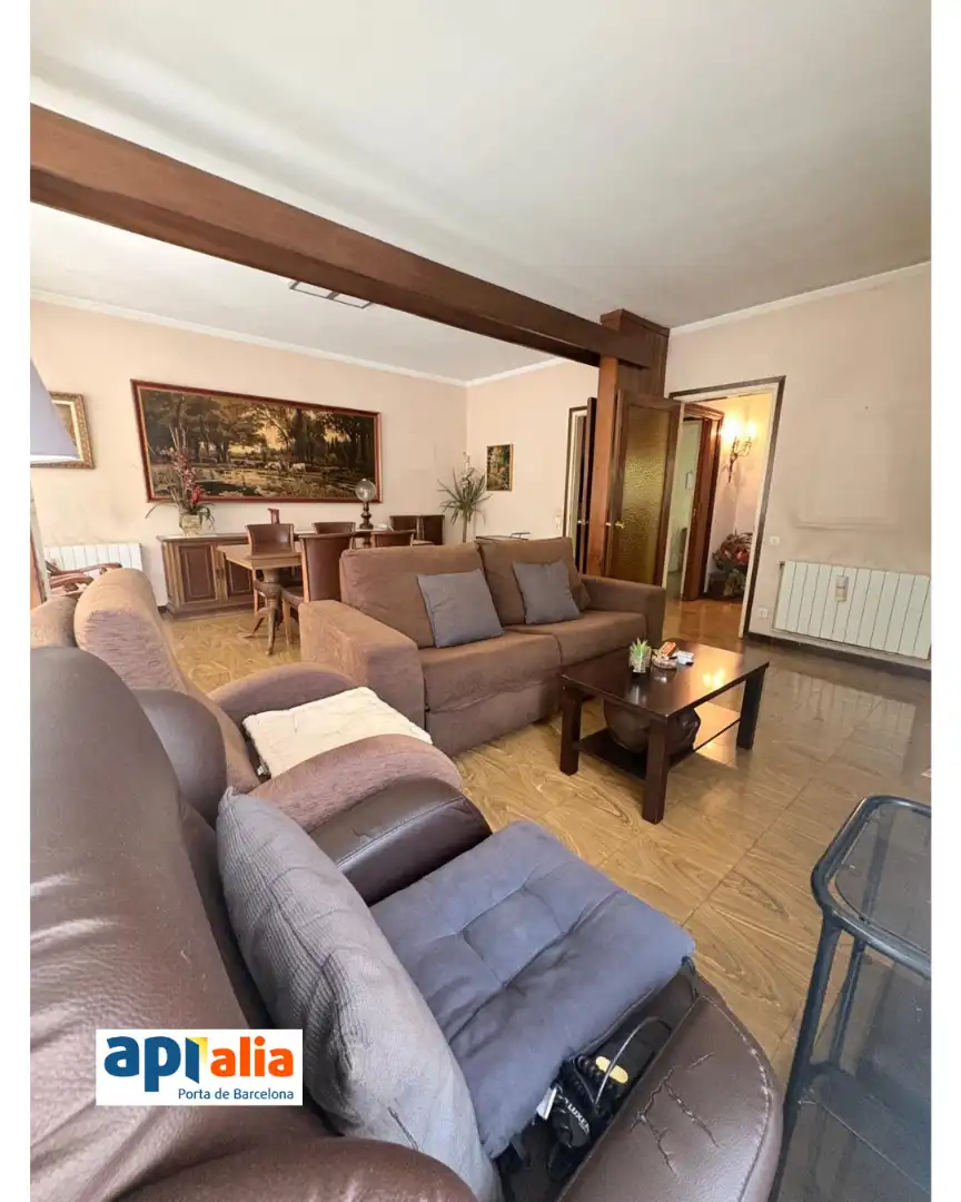Sala d'estar de Pis en venda en Sant Feliu de Llobregat amb Calefacció, Traster i Moblat