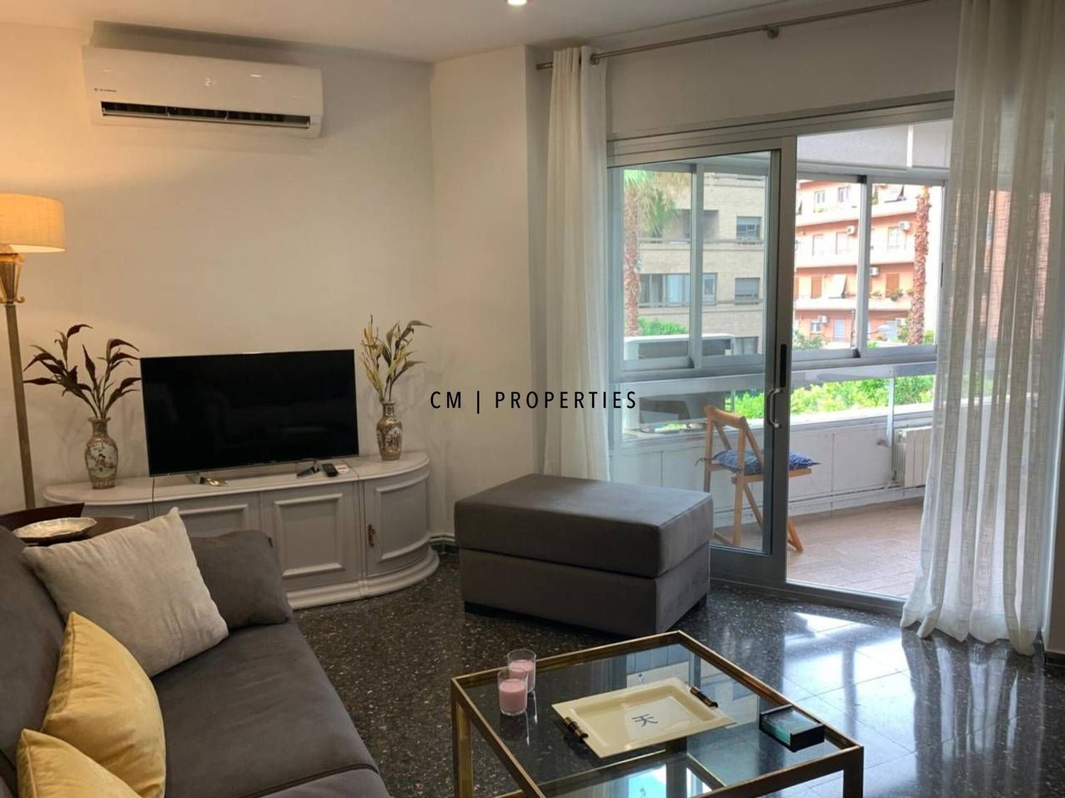 Living room of Flat to rent in  Valencia Capital  with Air Conditioner, Heating and Terrace