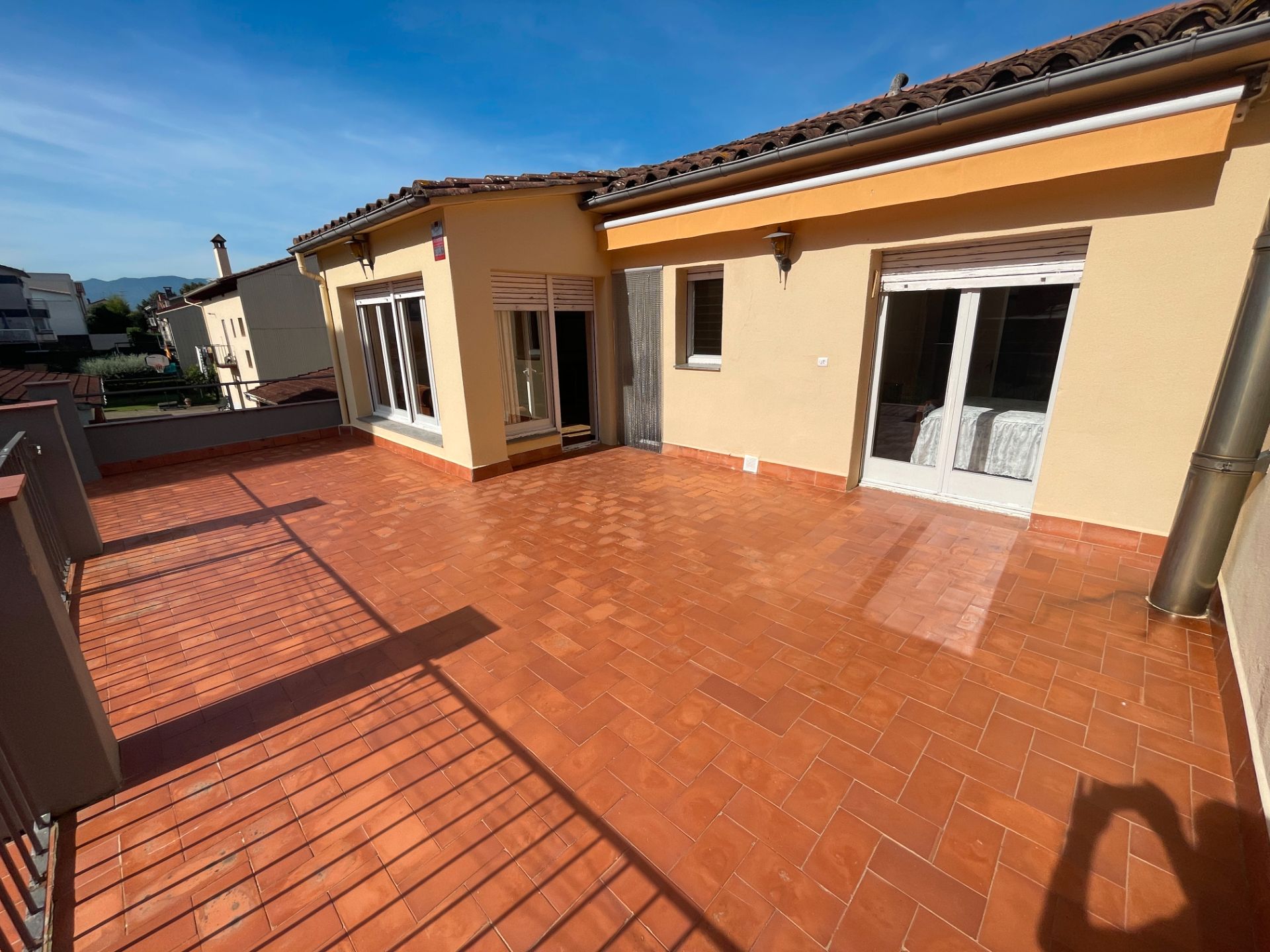 Terrace of House or chalet for sale in Olot  with Air Conditioner, Heating and Private garden