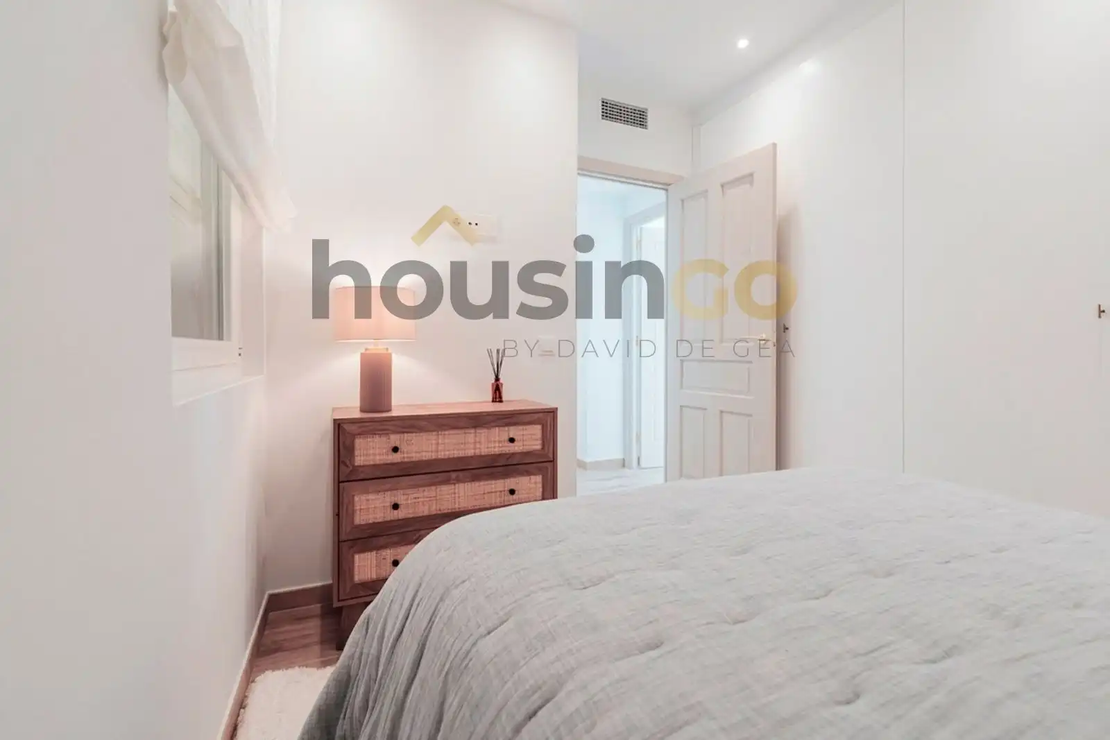 Bedroom of Flat for sale in Madrid  with Air Conditioner, Heating and Parquet flooring