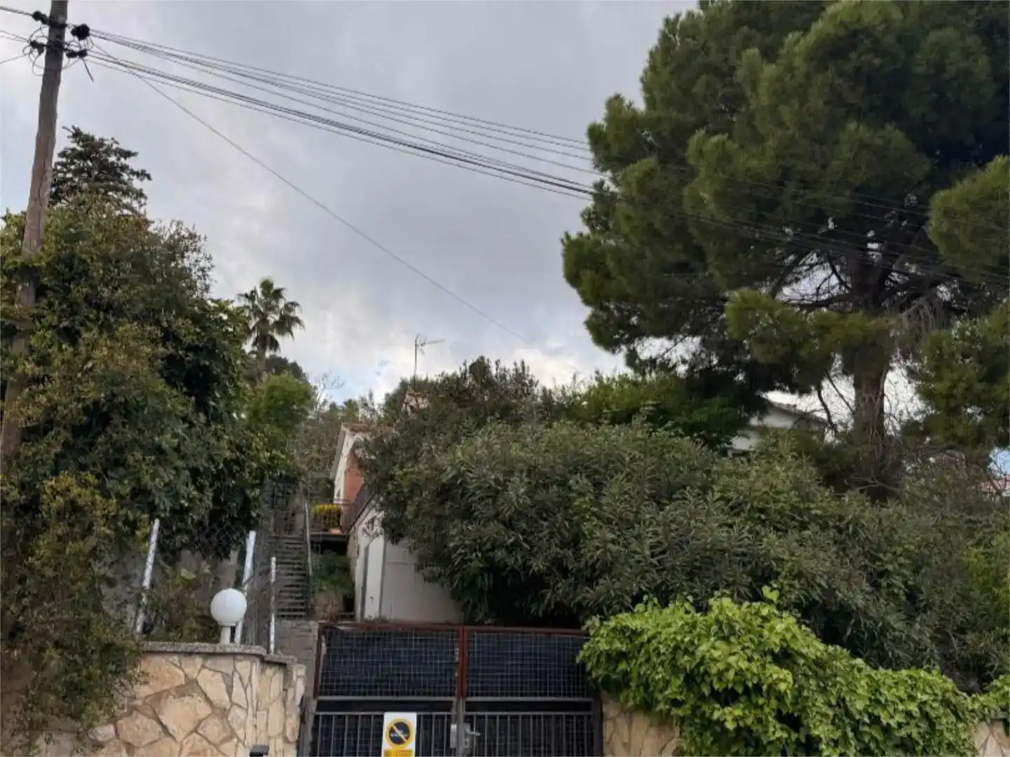 Vista exterior de Pis en venda en Pallejà amb Jardí privat, Traster i Balcó