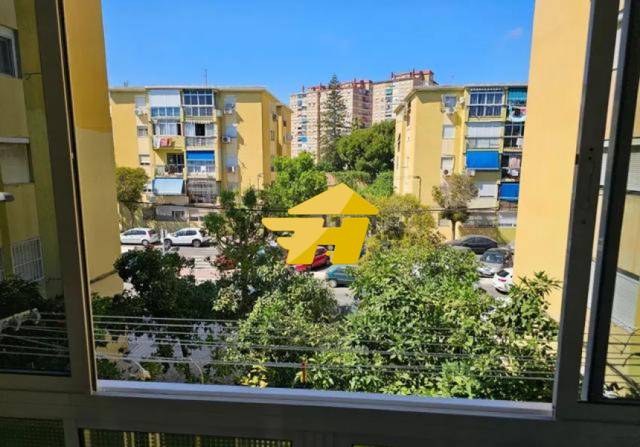 Piso en Alquiler en Plaza Ricardo de Orueta Duarte en Girón - Las Delicias