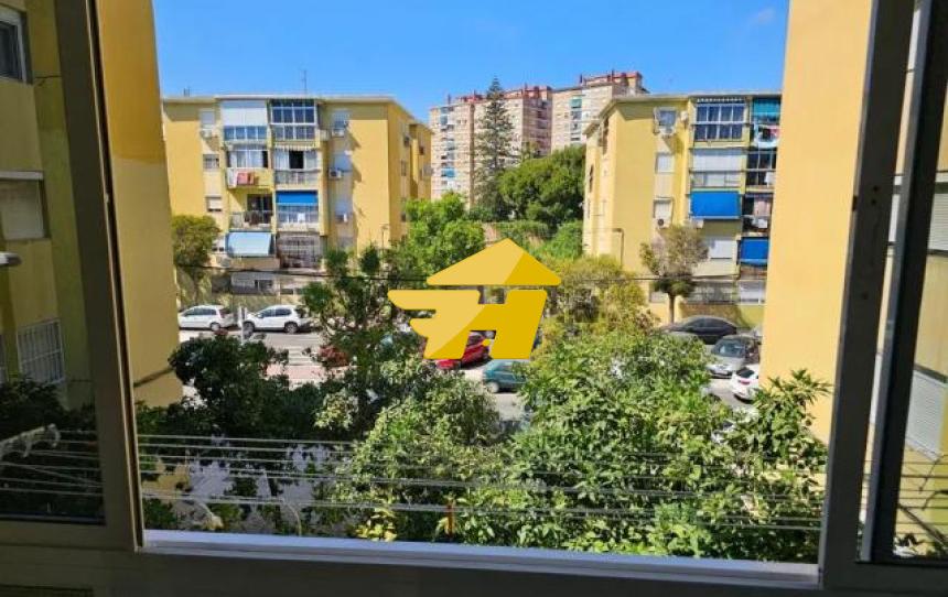 Photo 1 of Flat to rent in Plaza Ricardo de Orueta Duarte, Girón - Las Delicias, Málaga