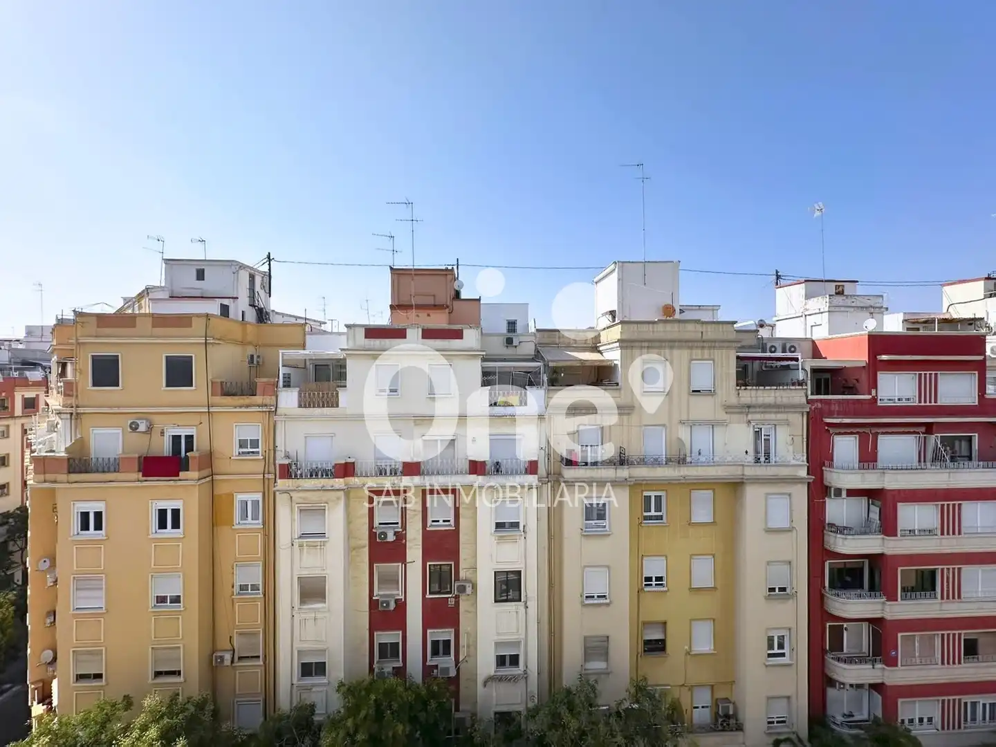 Vista exterior de Àtic en venda en Valencia amb Aire condicionat, Calefacció i Terrassa