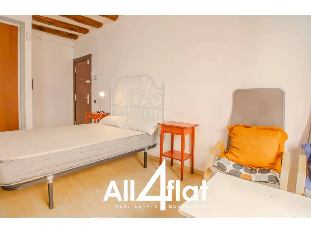 Bedroom of Flat for rent in Barcelona  with Heating, Parquet flooring and Furnished