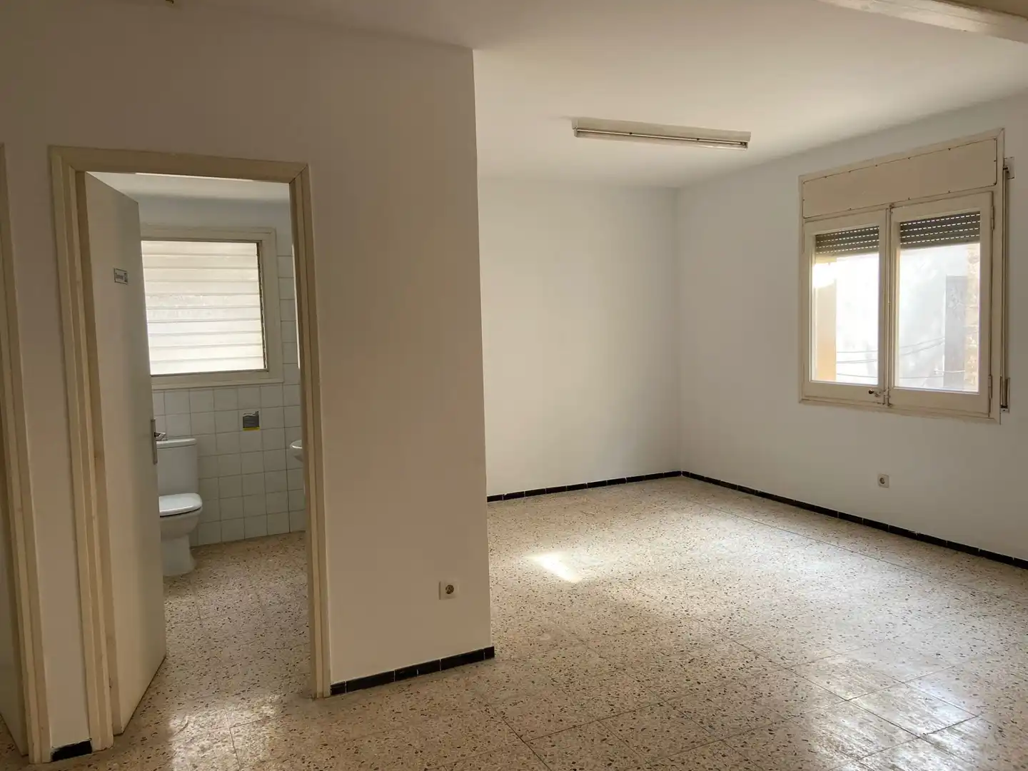 Local commercial à vendre à Torroella de Montgrí, imagen 9