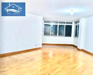 Living room of Flat for sale in Alicante / Alacant  with Air Conditioner, Heating and Parquet flooring