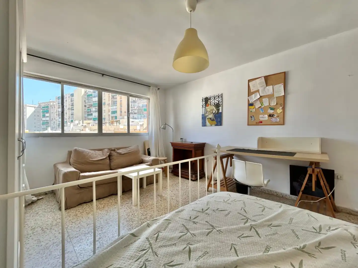 Dormitori de Apartament en venda en Málaga amb Aire condicionat, Balcó i Internet