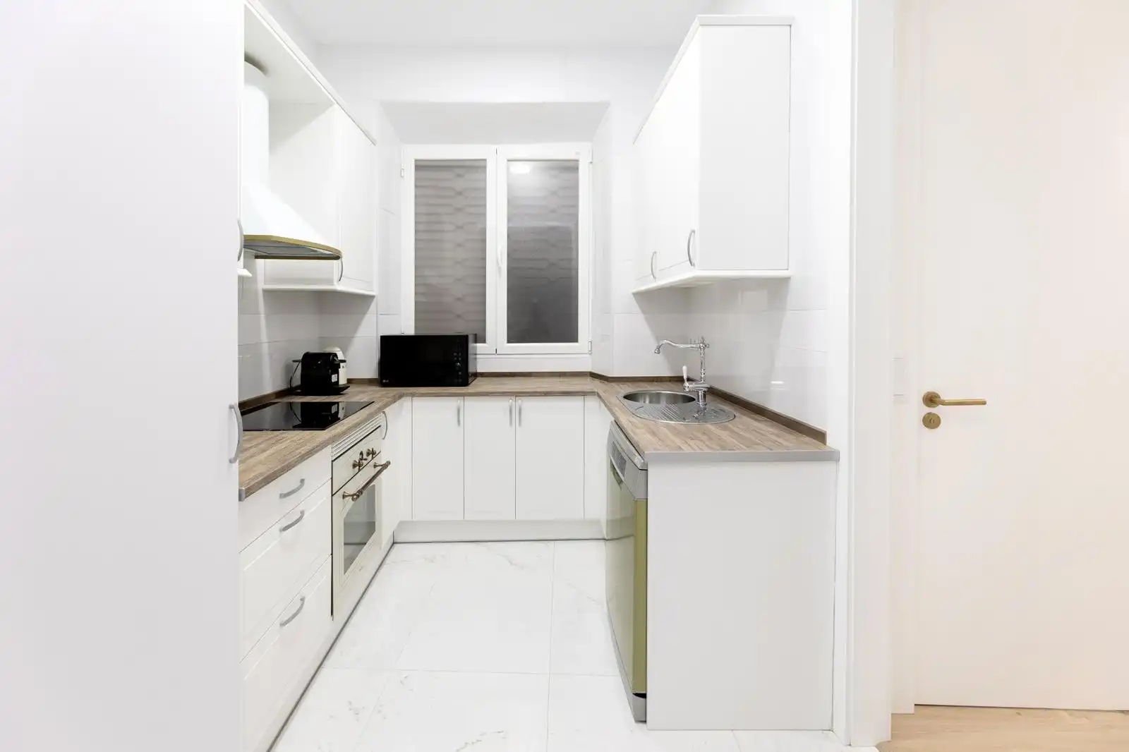 Kitchen of Apartments for rent in Granada  with Air Conditioner, Heating and Parquet flooring